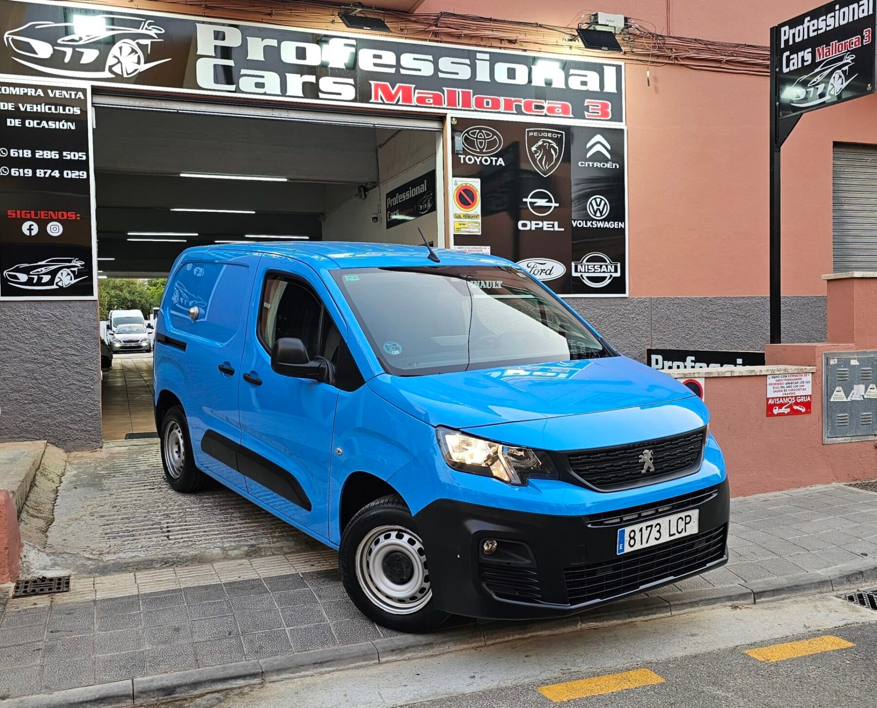 PEUGEOT Partner Professional 