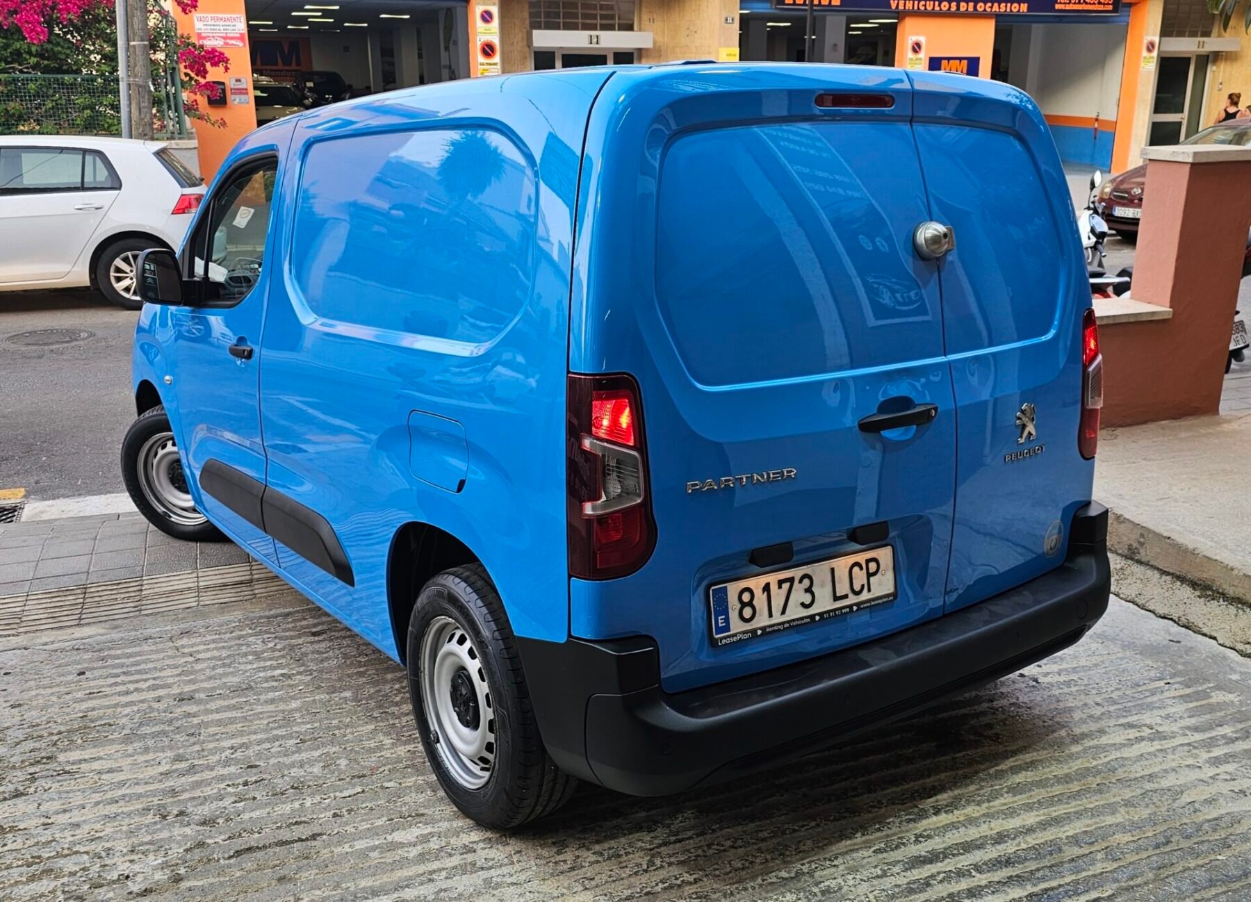 PEUGEOT Partner Professional 