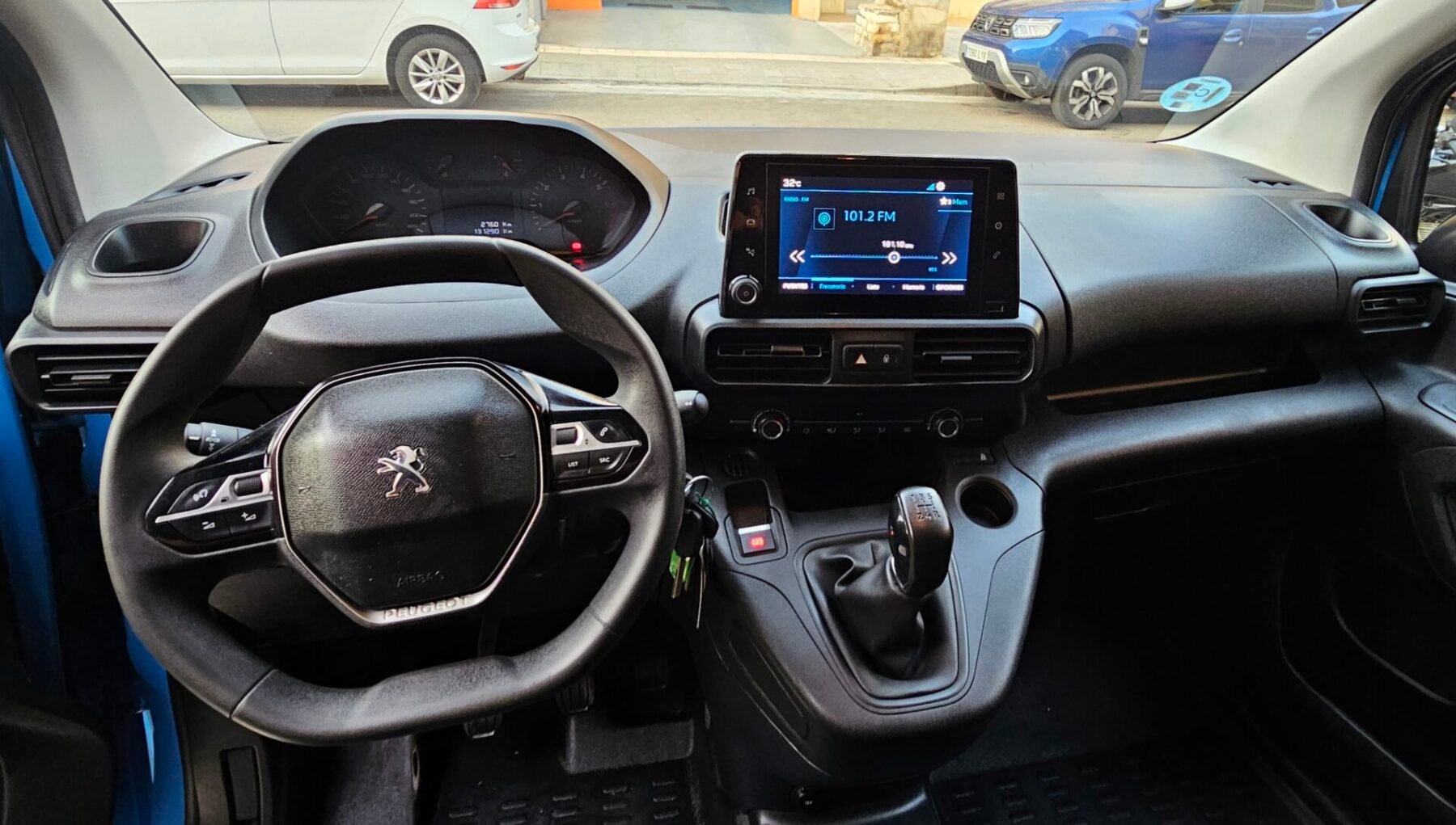 PEUGEOT Partner Professional 