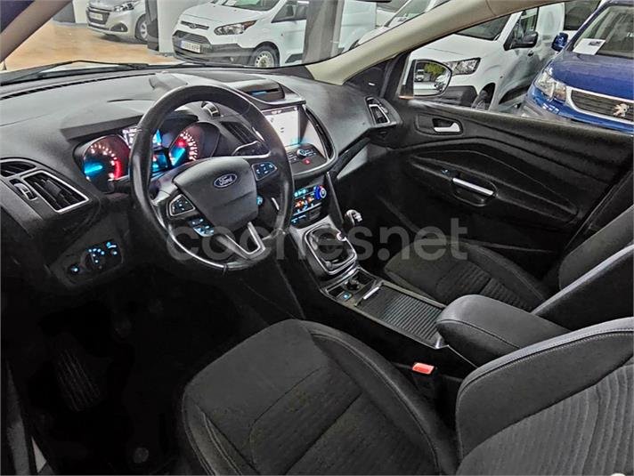FORD Kuga 2.0 TDCi 4x2 ASS Titanium