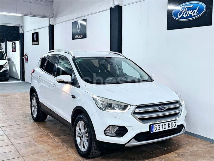 FORD Kuga 2.0 TDCi 4x2 ASS Titanium