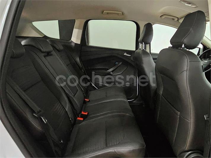 FORD Kuga 2.0 TDCi 4x2 ASS Titanium