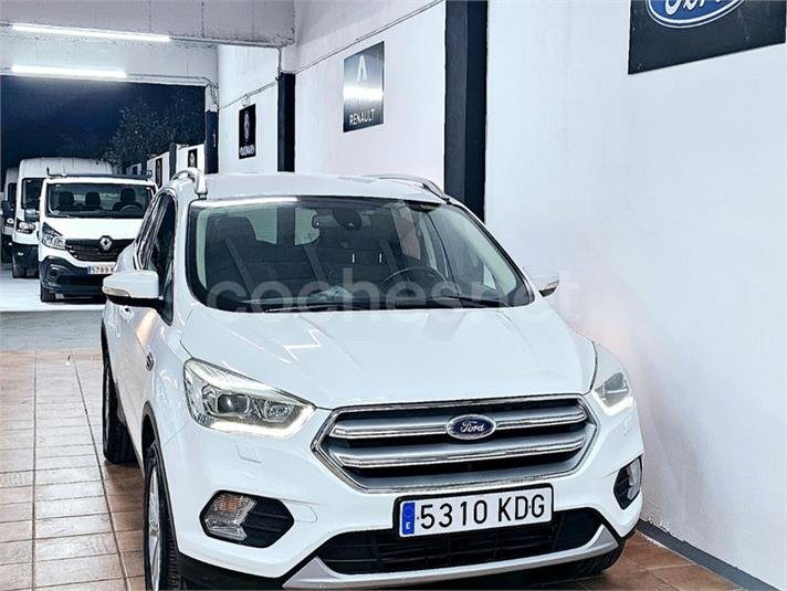 FORD Kuga 2.0 TDCi 4x2 ASS Titanium