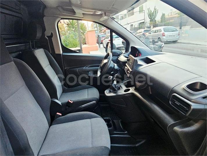 PEUGEOT Partner Pro Standard 600kg BlueHDi