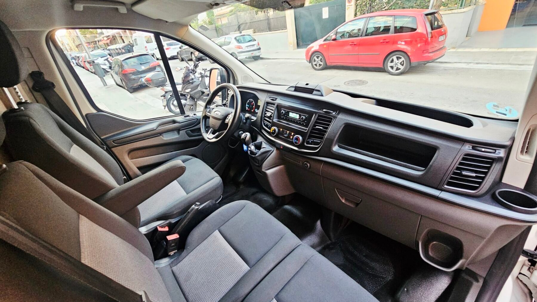 FORD Transit Custom Ambiente Van 