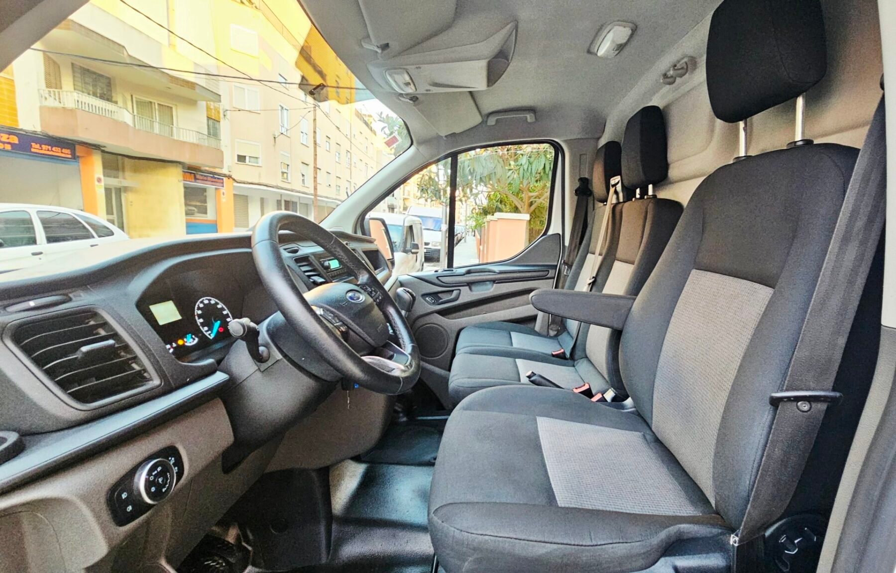 FORD Transit Custom Ambiente Van 