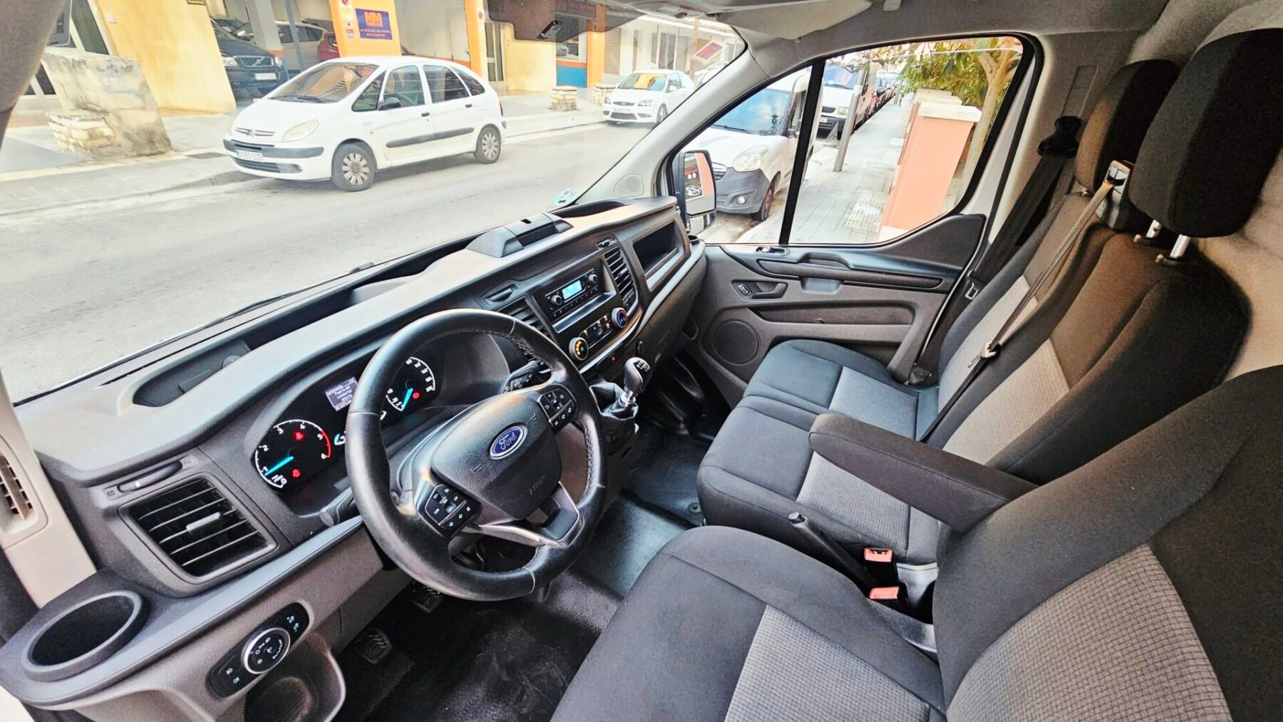 FORD Transit Custom Ambiente Van 