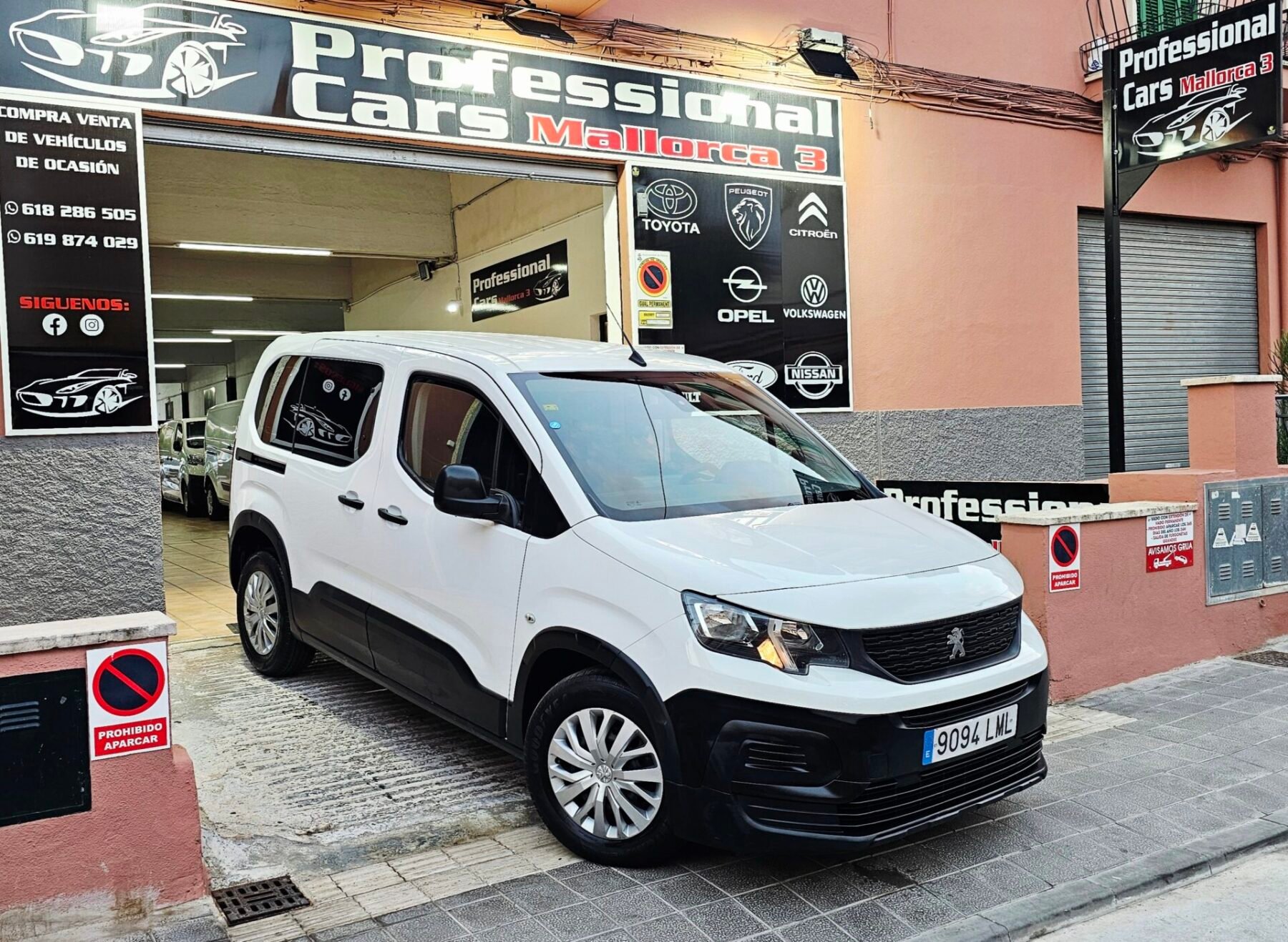 PEUGEOT Rifter Access Standard