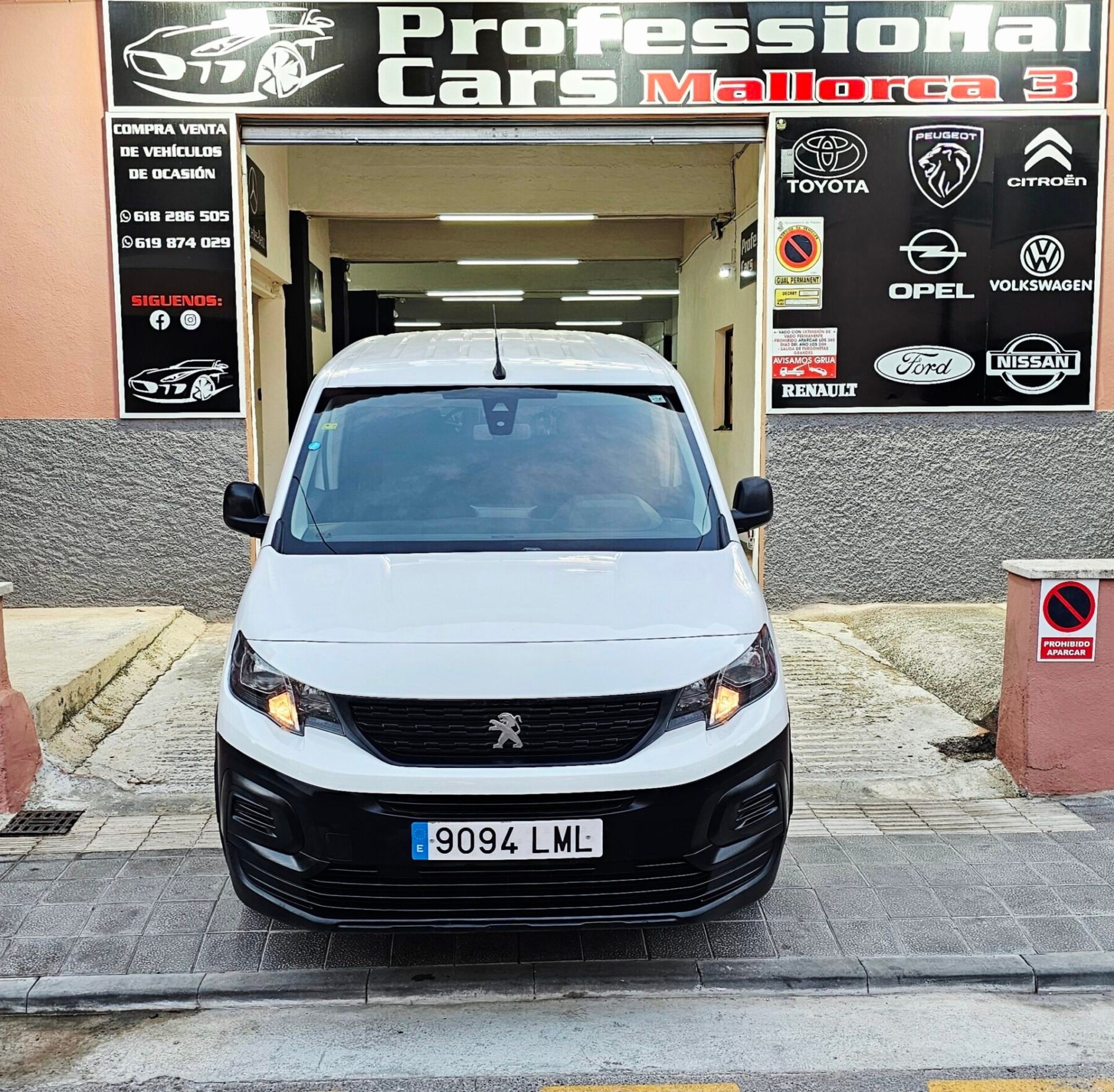 PEUGEOT Rifter Access Standard