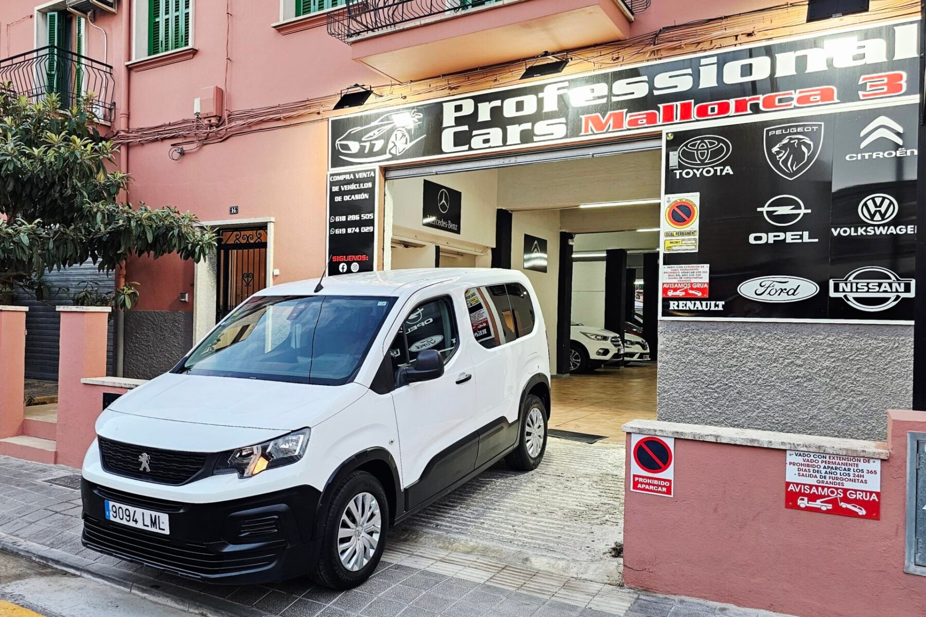 PEUGEOT Rifter Access Standard