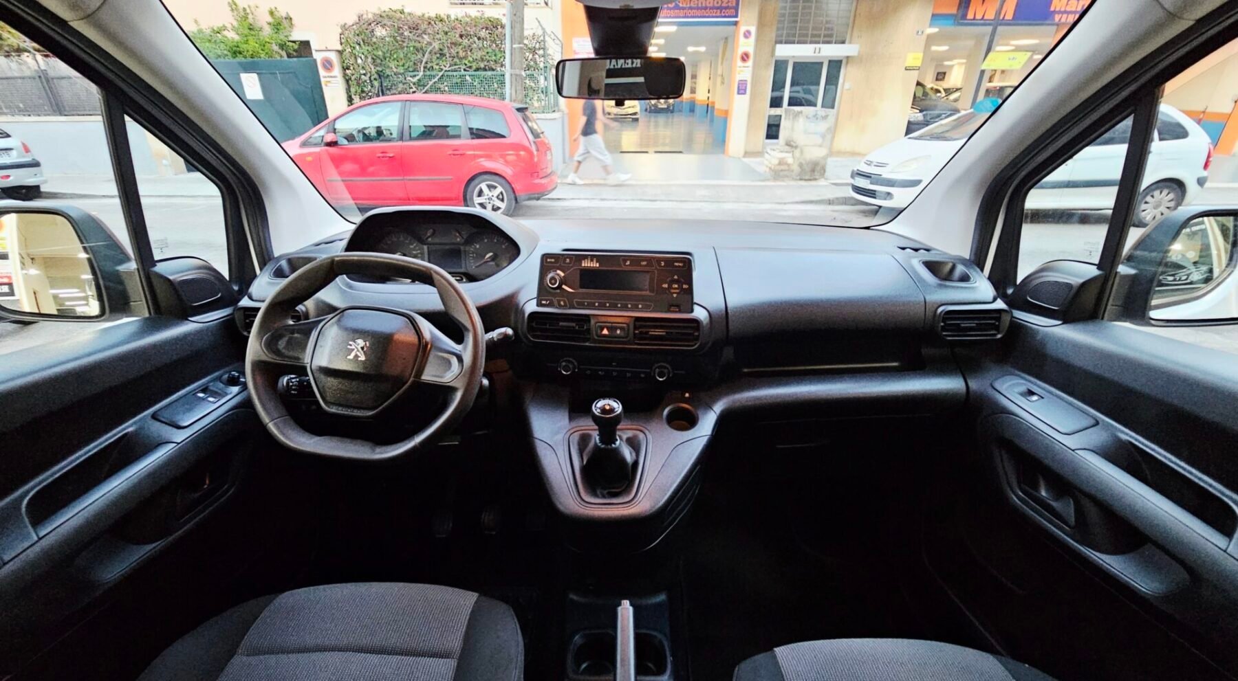 PEUGEOT Rifter Access Standard