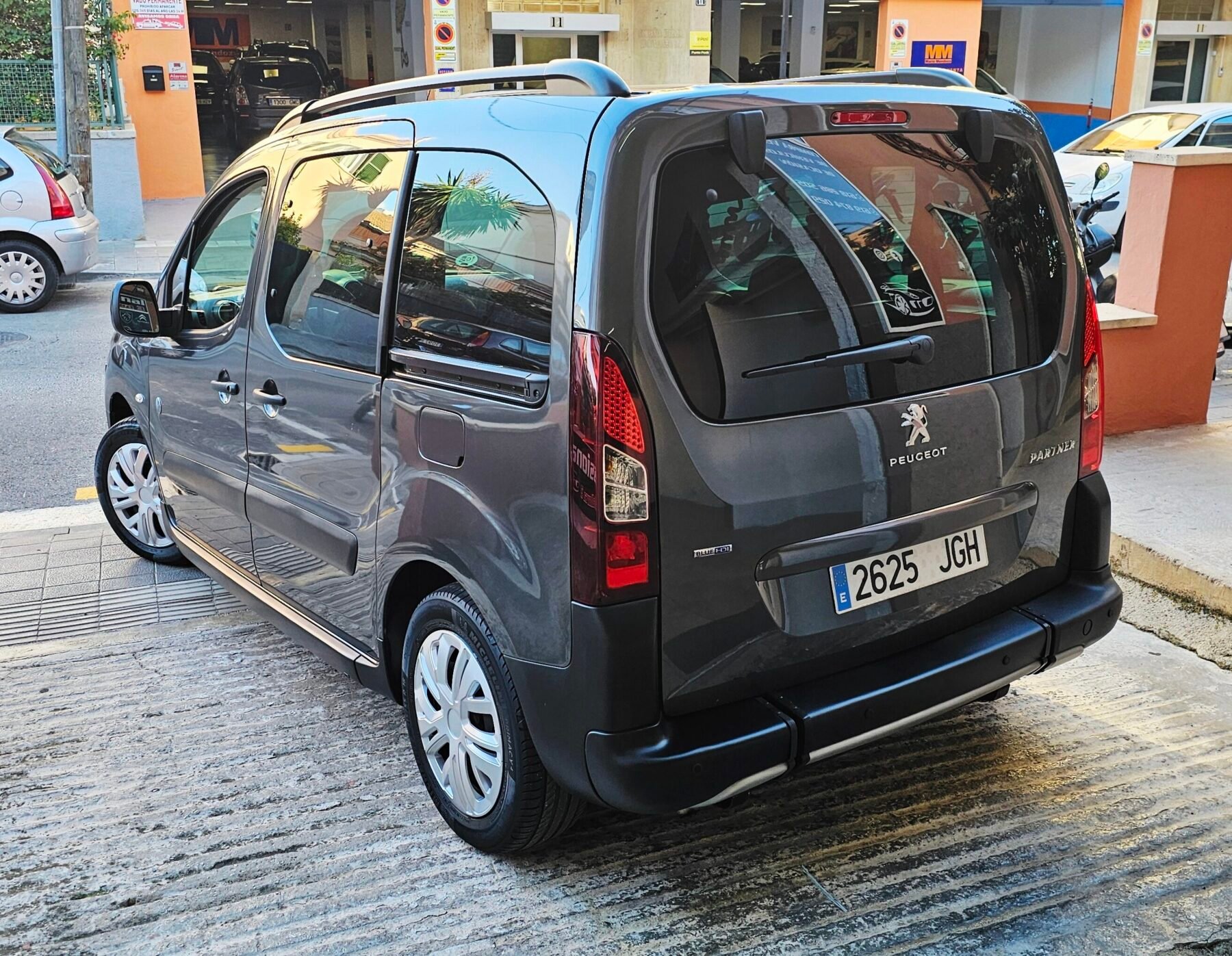 CITROEN Berlingo Outdoor / adaptado para Movilidad Reducida 