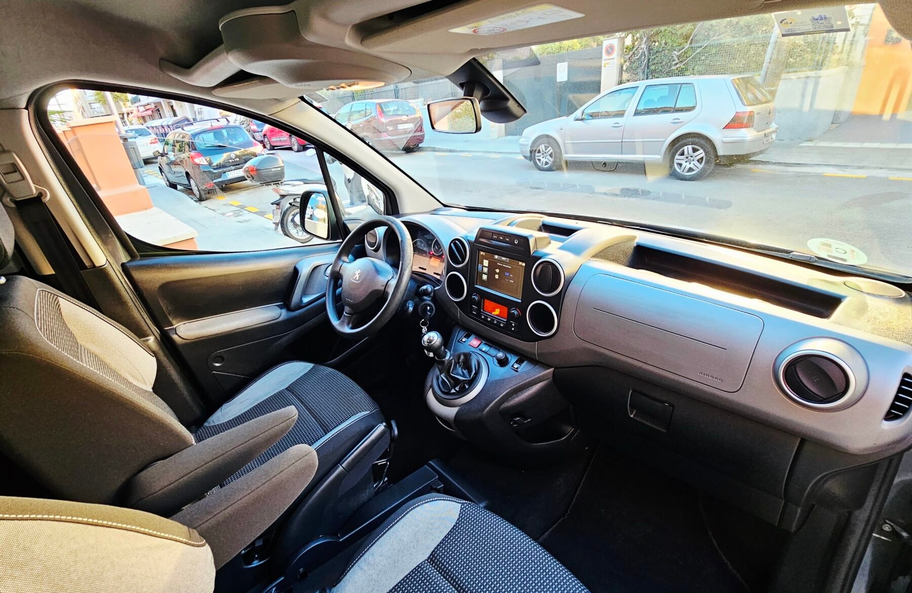 CITROEN Berlingo Outdoor / adaptado para Movilidad Reducida 