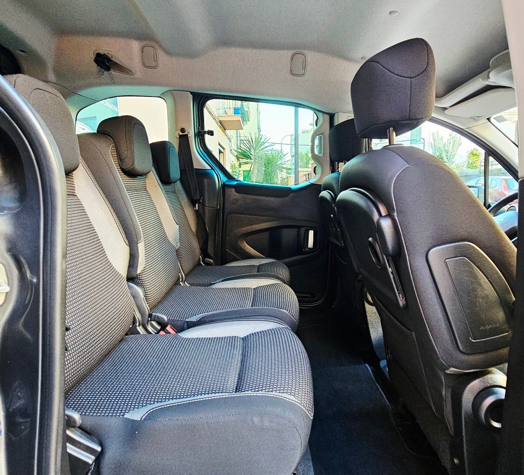 CITROEN Berlingo Outdoor / adaptado para Movilidad Reducida 