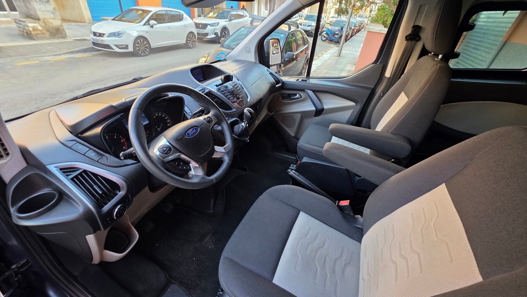 FORD Tourneo Custom Titanum