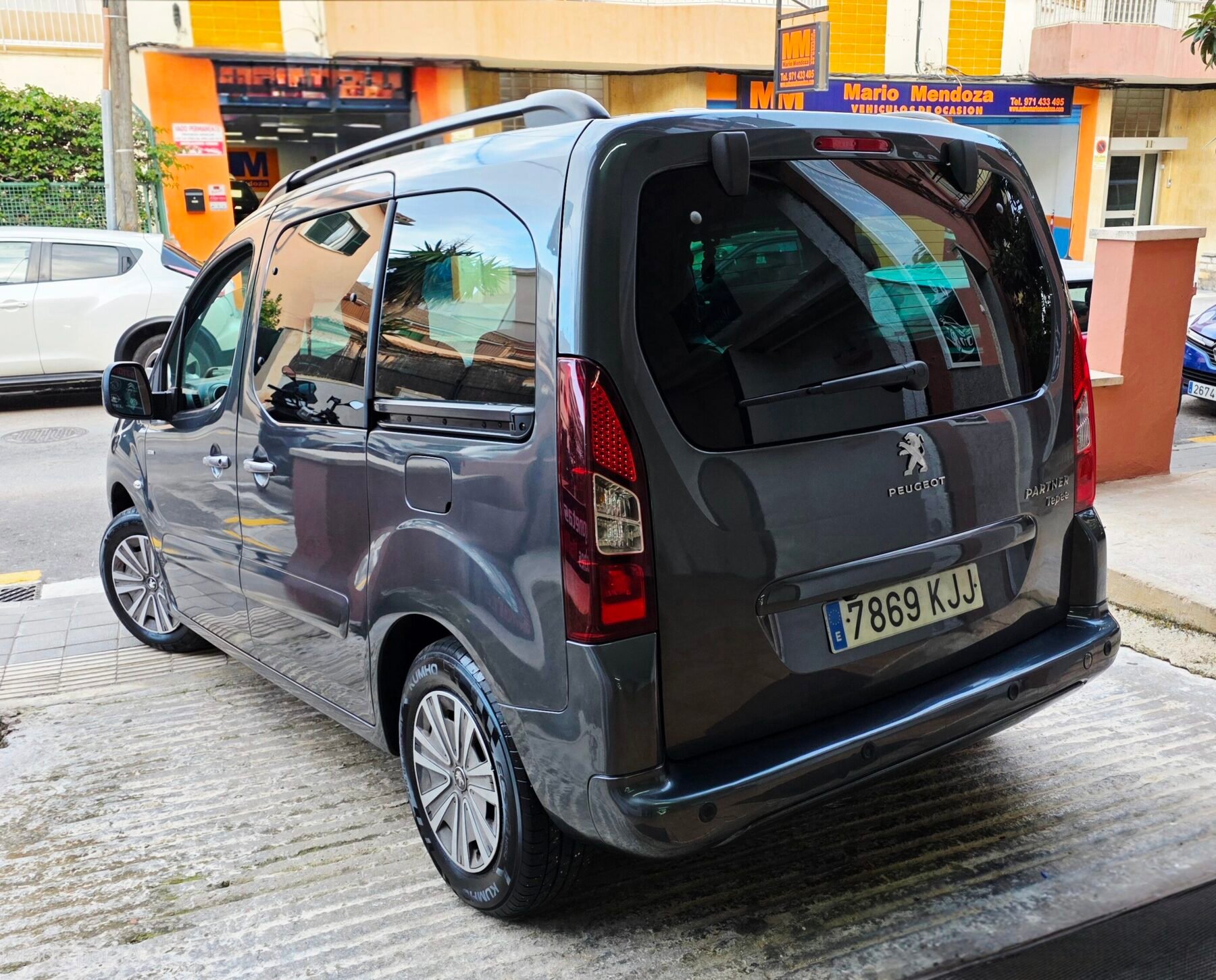 PEUGEOT Partner Style