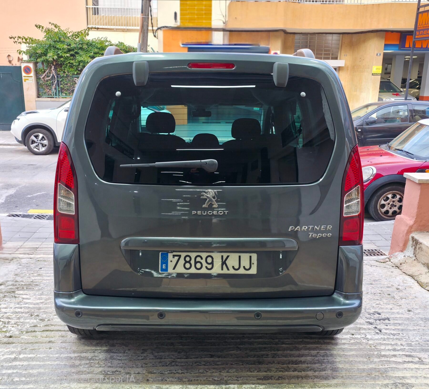 PEUGEOT Partner Style