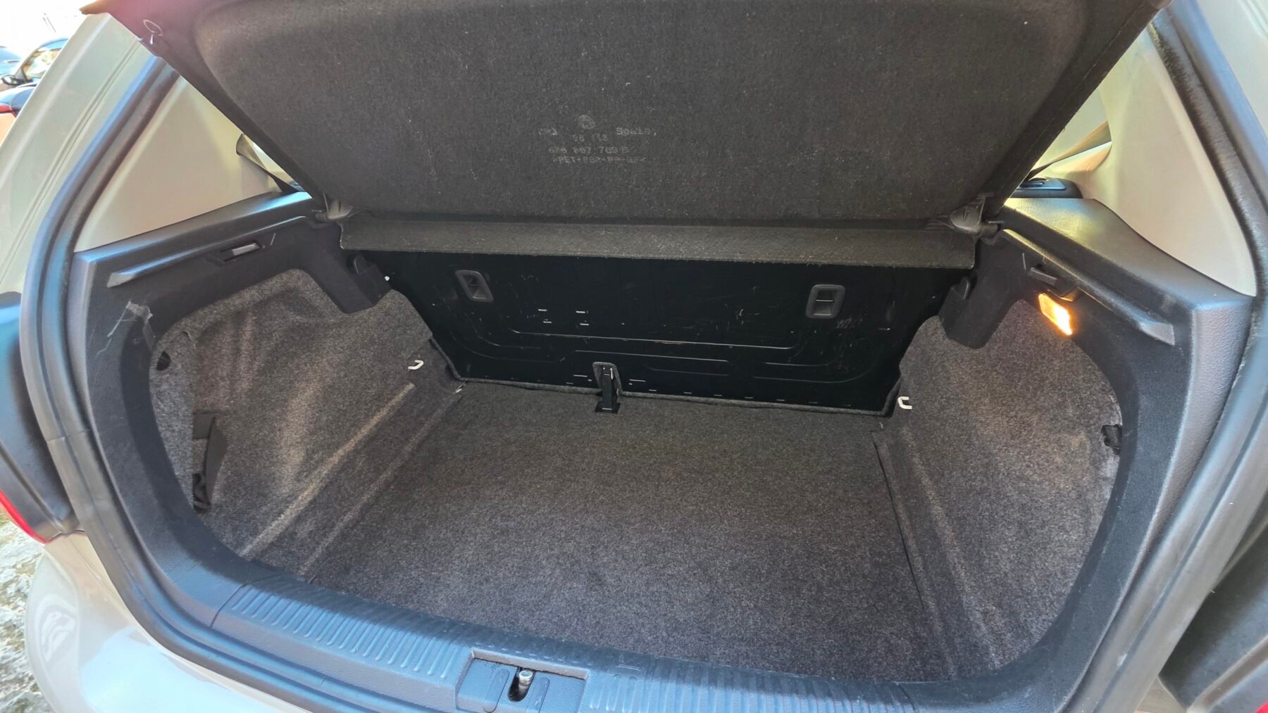 VOLKSWAGEN 1.2 ADVANCE