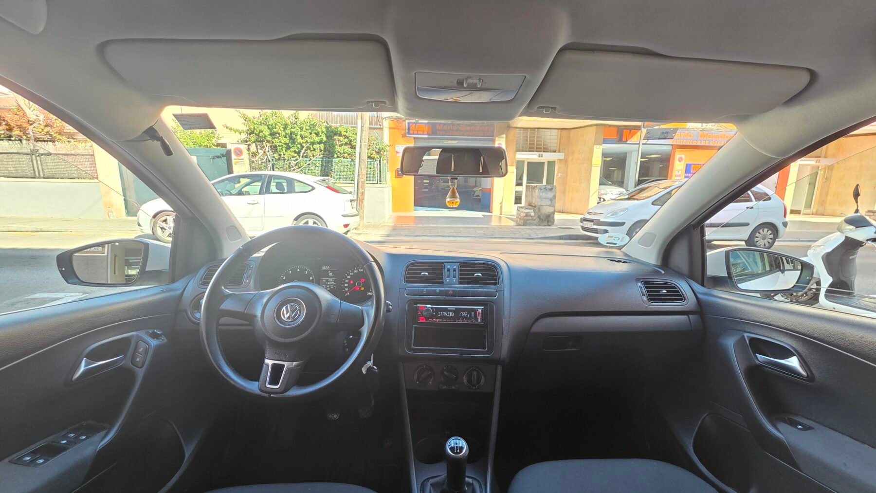 VOLKSWAGEN 1.2 ADVANCE