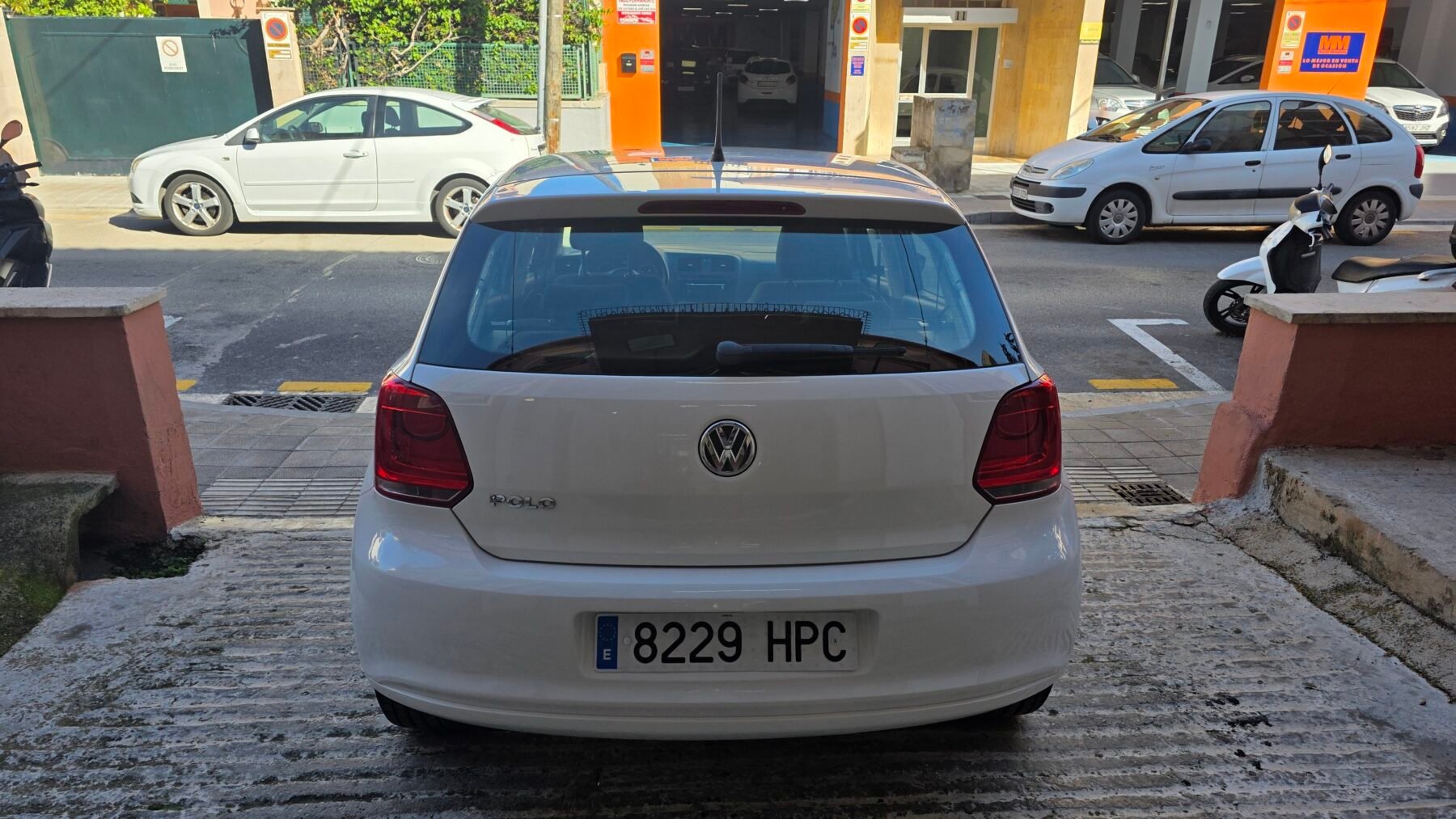 VOLKSWAGEN 1.2 ADVANCE