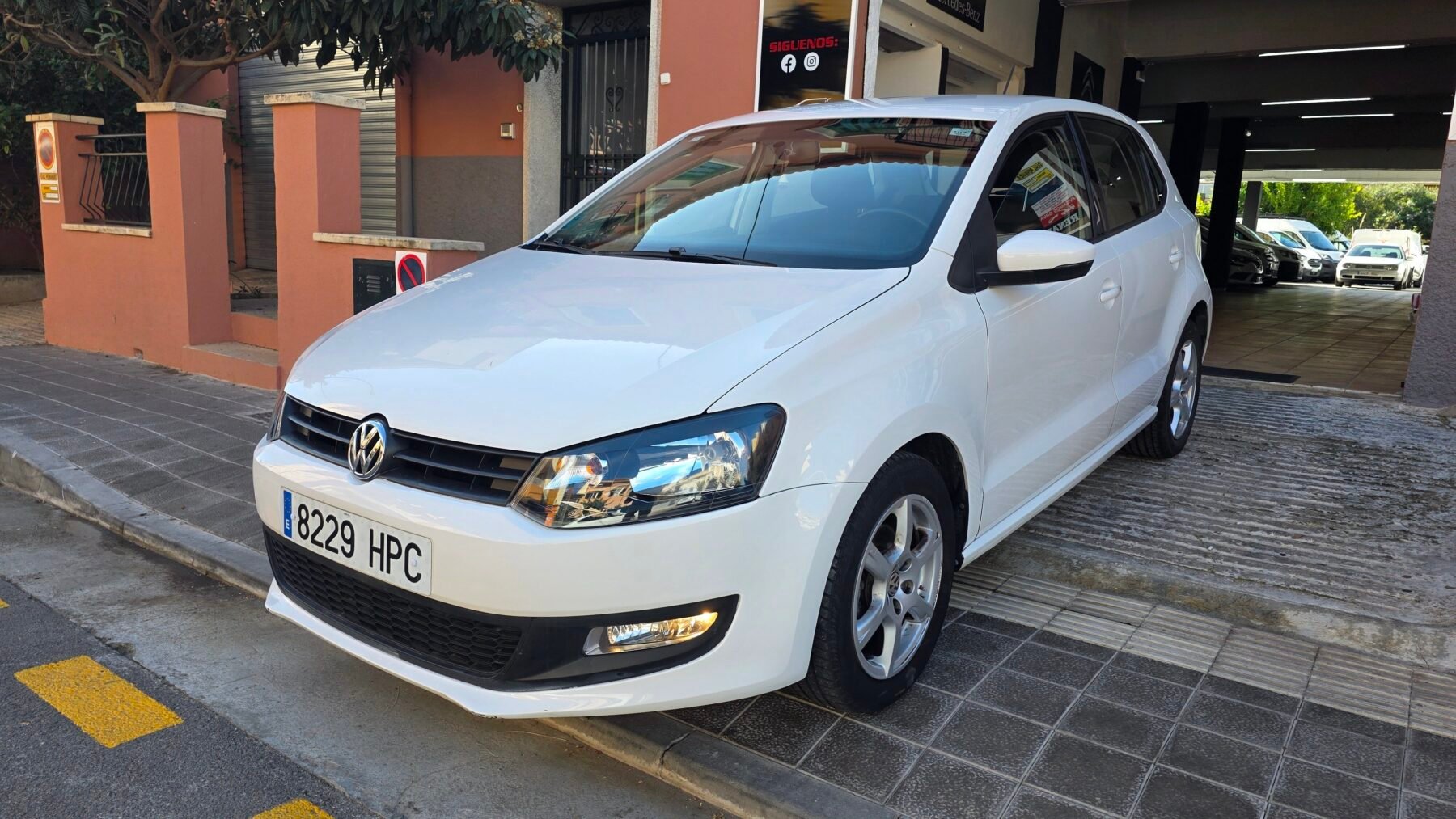 VOLKSWAGEN 1.2 ADVANCE