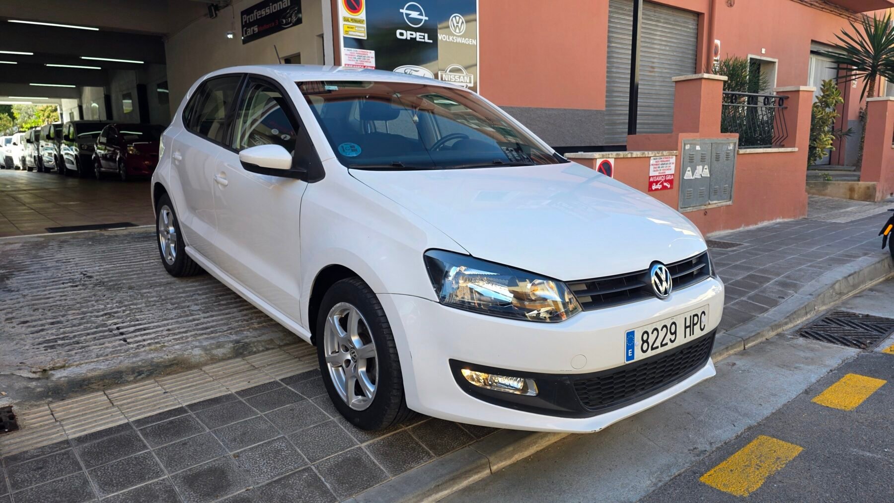 VOLKSWAGEN 1.2 ADVANCE