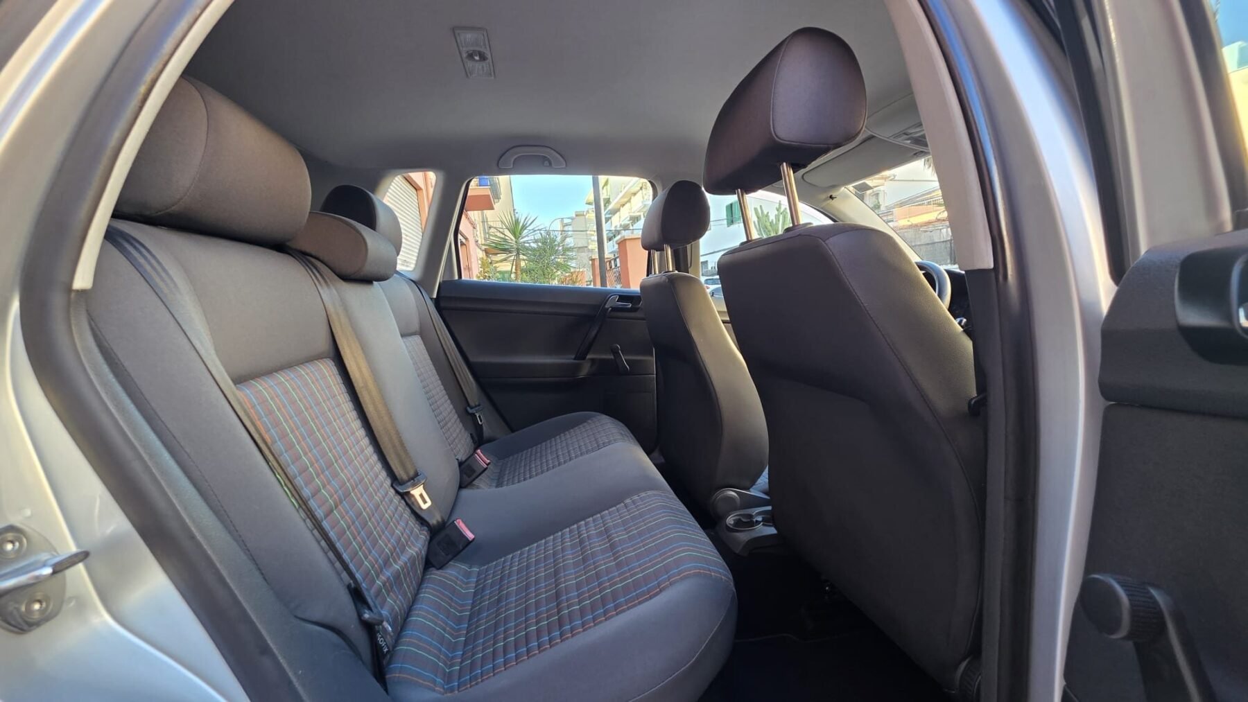 VOLKSWAGEN POLO  1.4 Advance