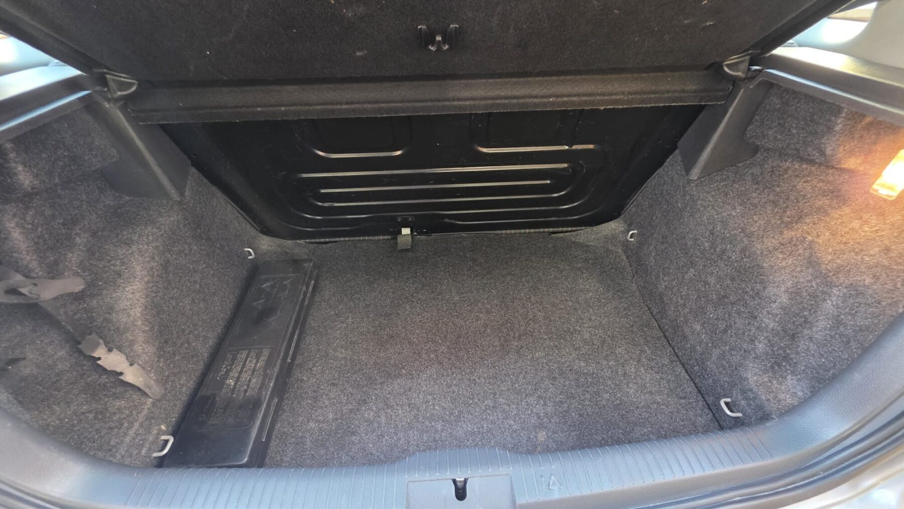 VOLKSWAGEN POLO  1.4 Advance