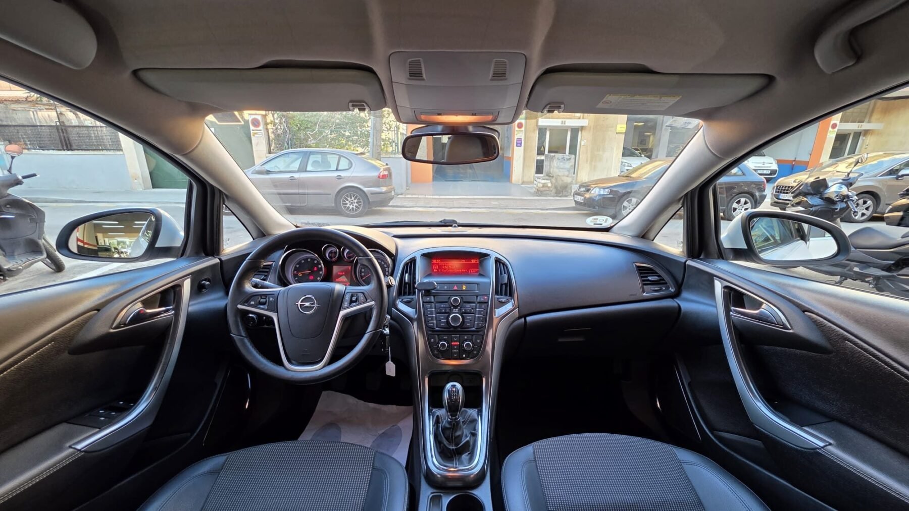 OPEL Astra 1.4 Turbo Cosmo