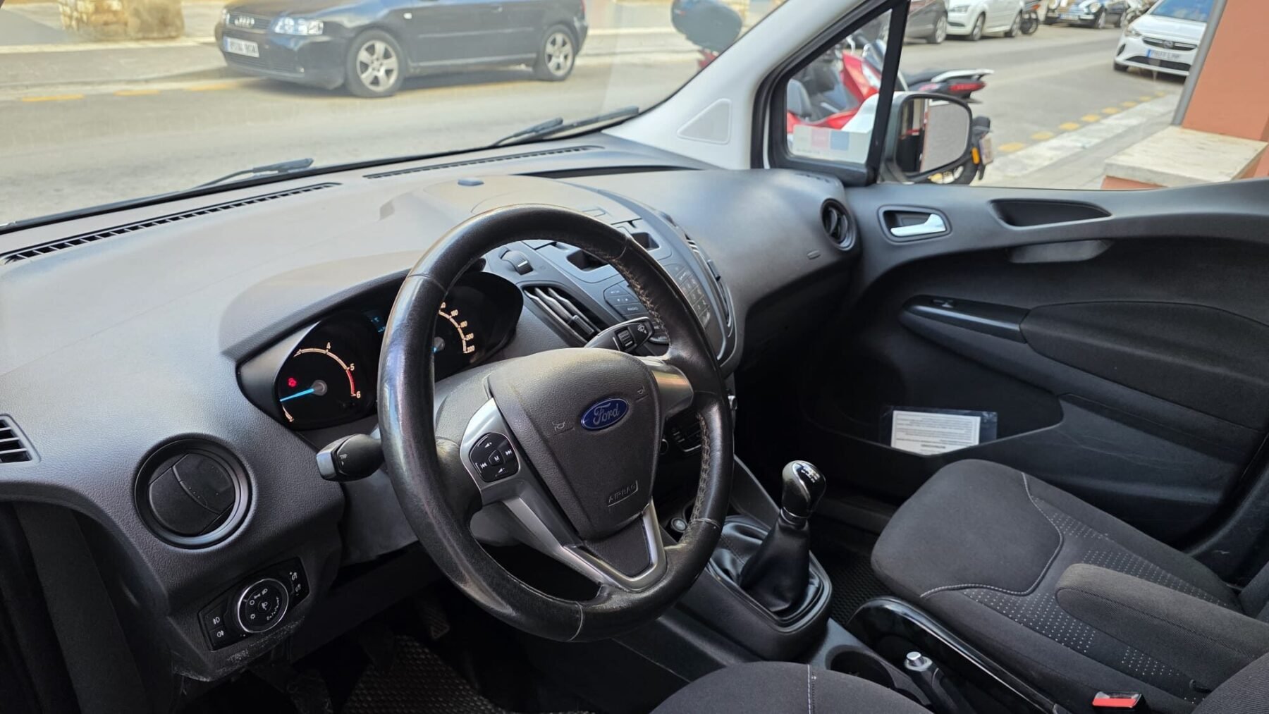 FORD Transit Courier 1.5 TDCi 55kW