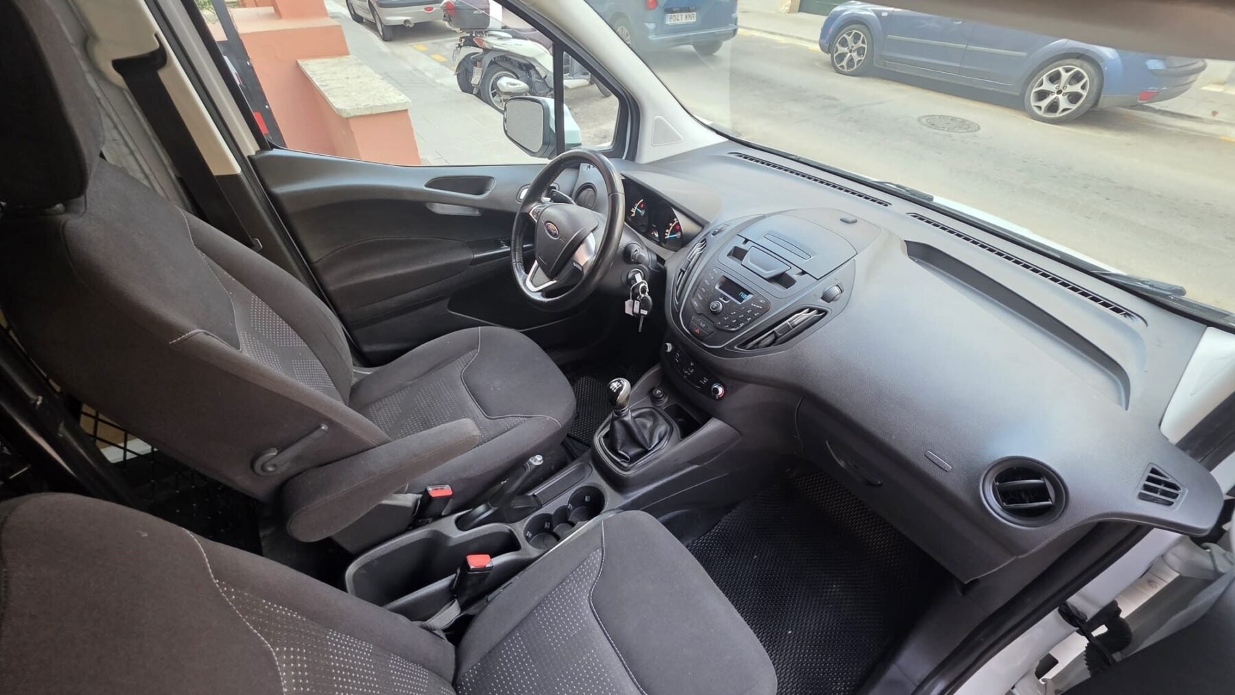 FORD Transit Courier 1.5 TDCi 55kW