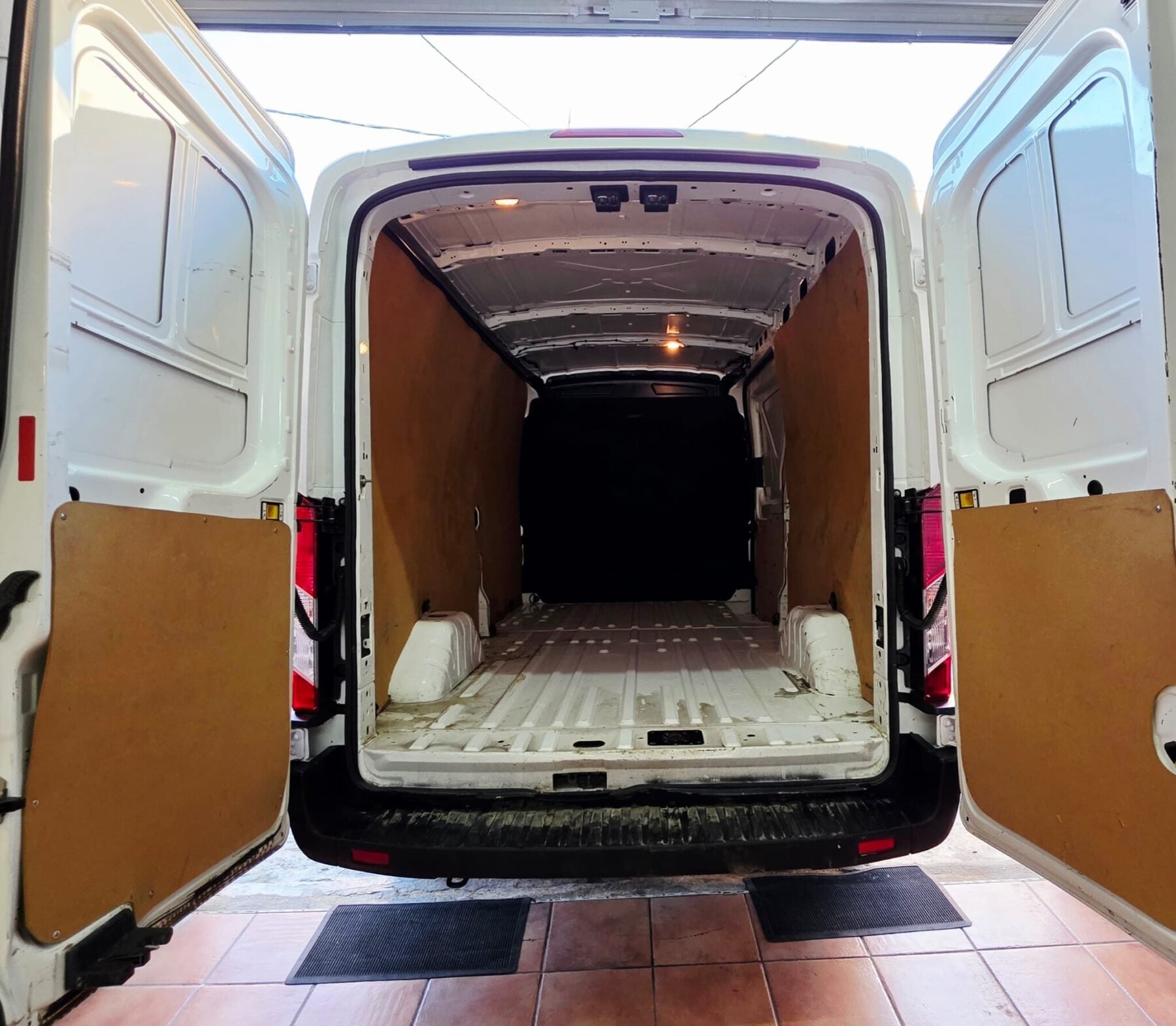 FORD Transit  2.0  L3H2
