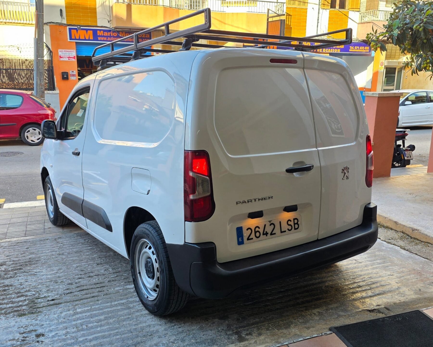 PEUGEOT Partner Pro Standard 600kg BlueHDI 100 S&S 5 vel.