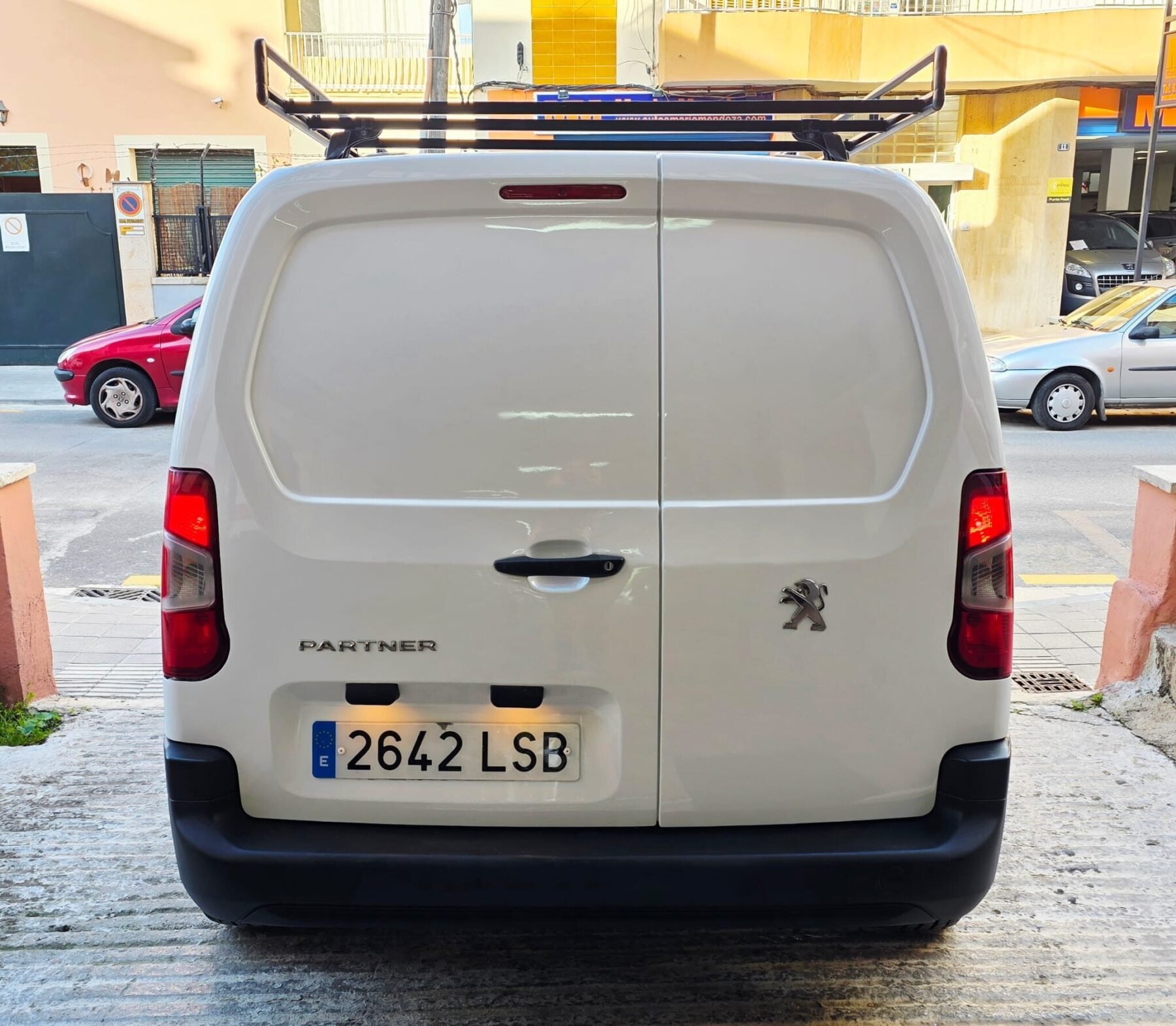 PEUGEOT Partner Pro Standard 600kg BlueHDI 100 S&S 5 vel.