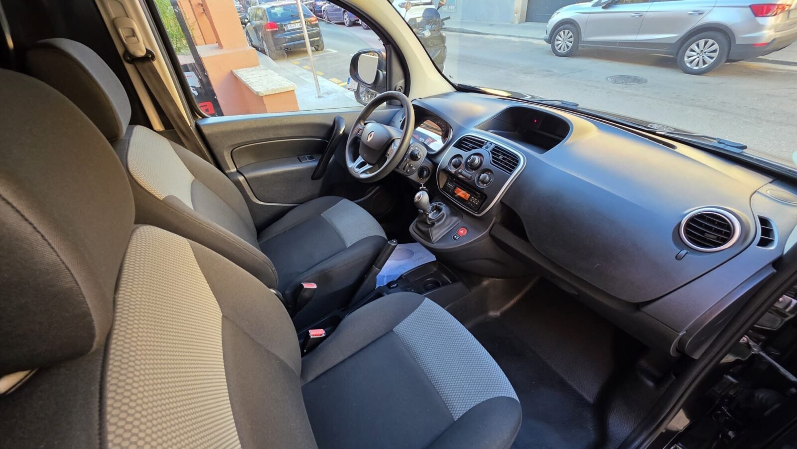 RENAULT Kangoo Furgón