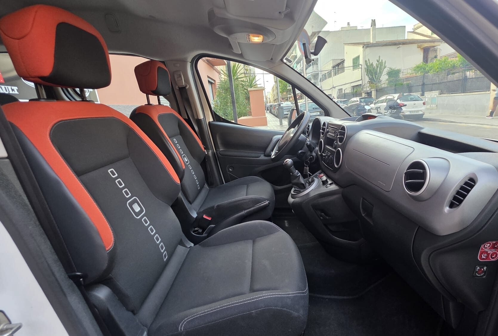CITROEN Berlingo  Multispace LIVE Edition BlueHDi 100