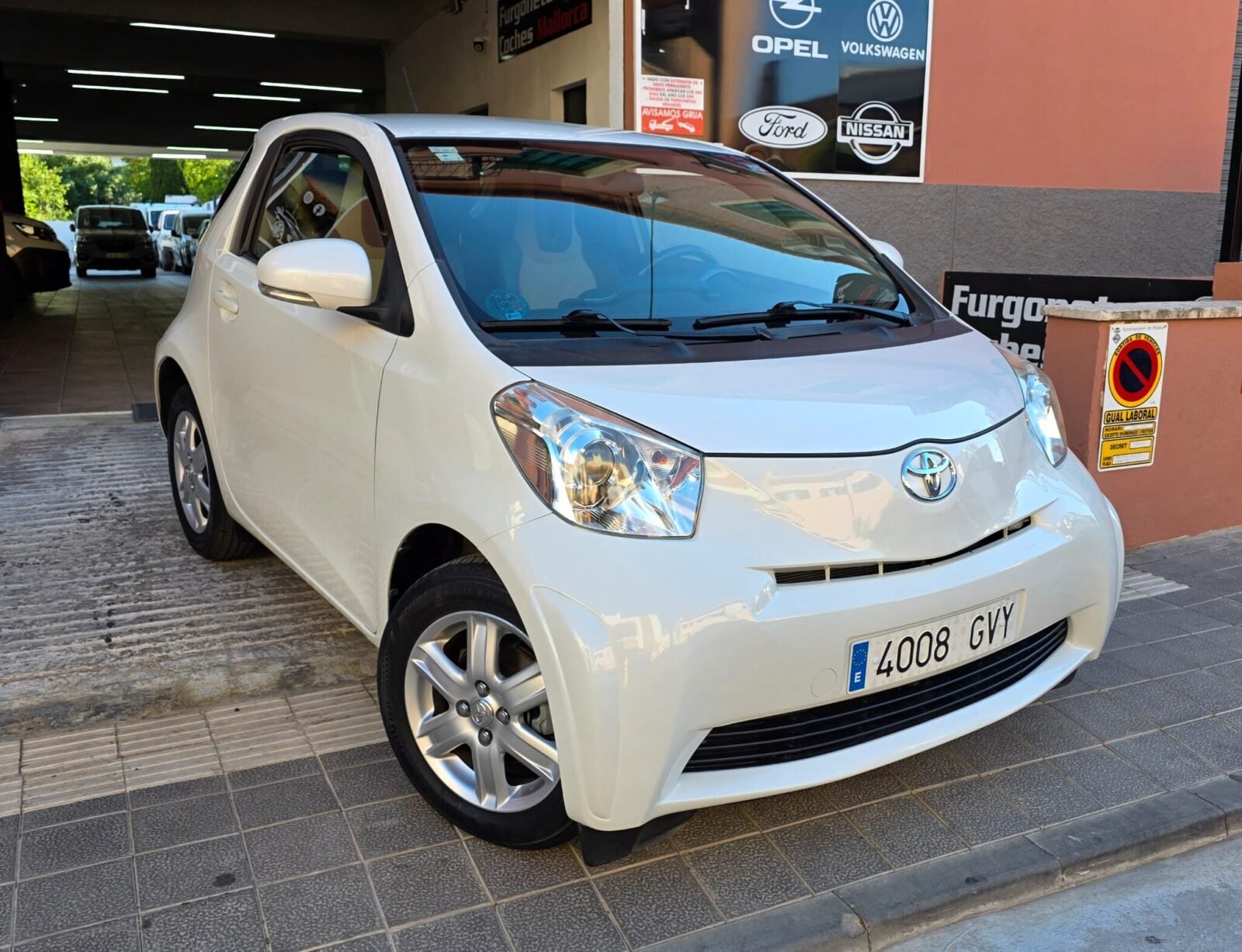 TOYOTA iQ 1.0 