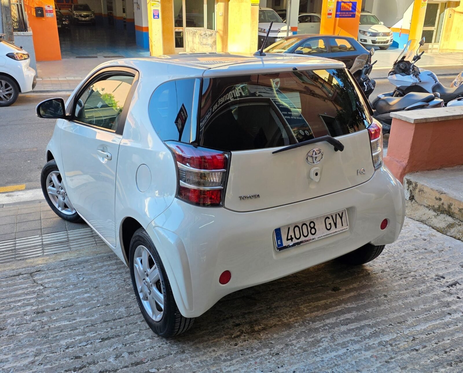 TOYOTA iQ 1.0 