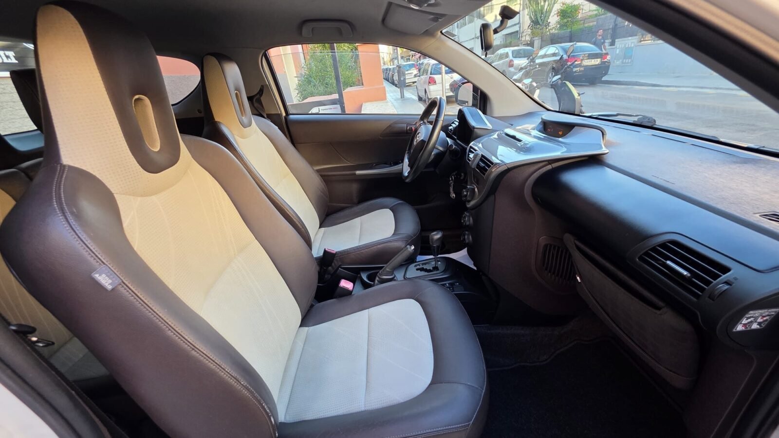 TOYOTA iQ 1.0 