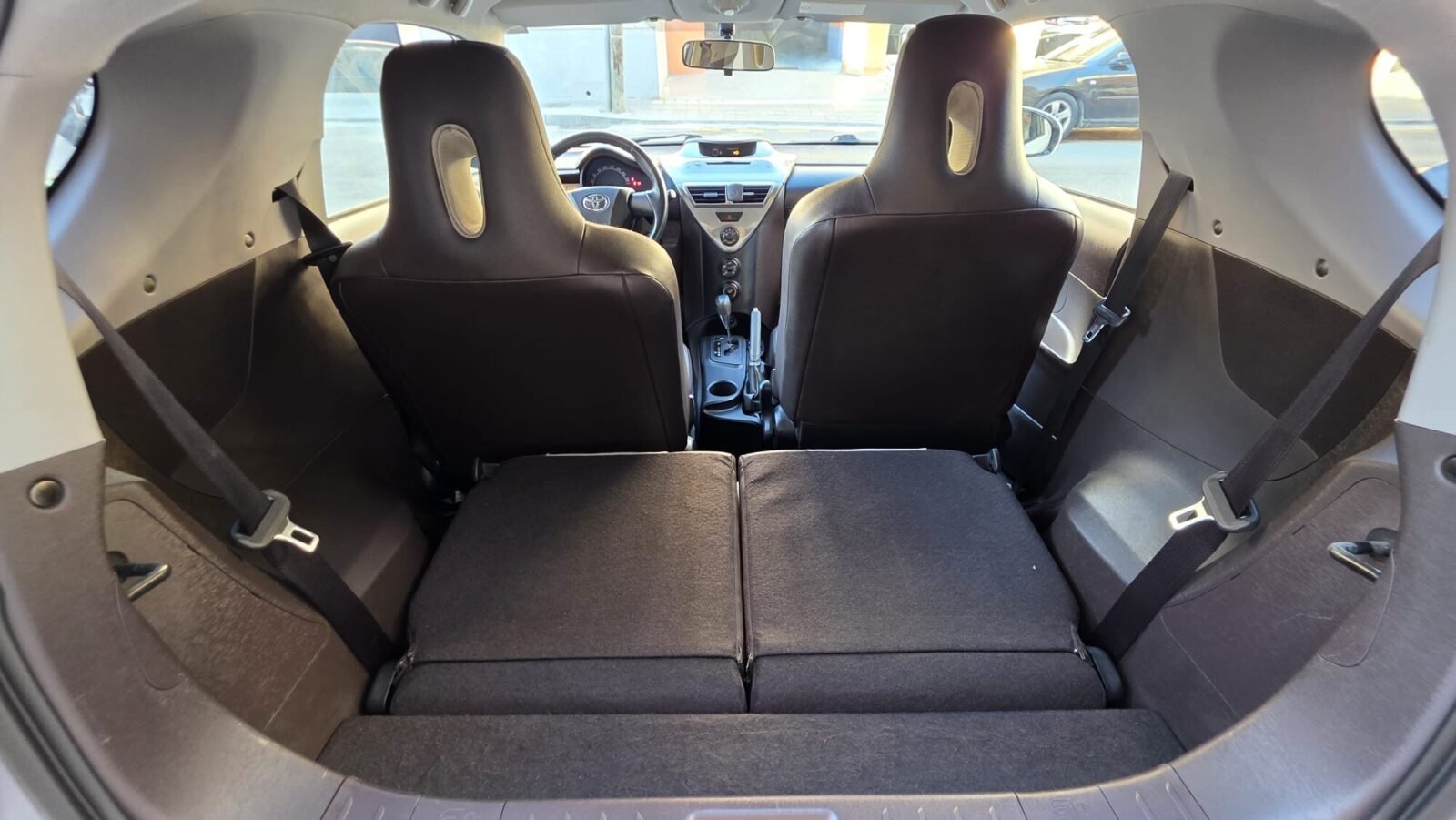 TOYOTA iQ 1.0 