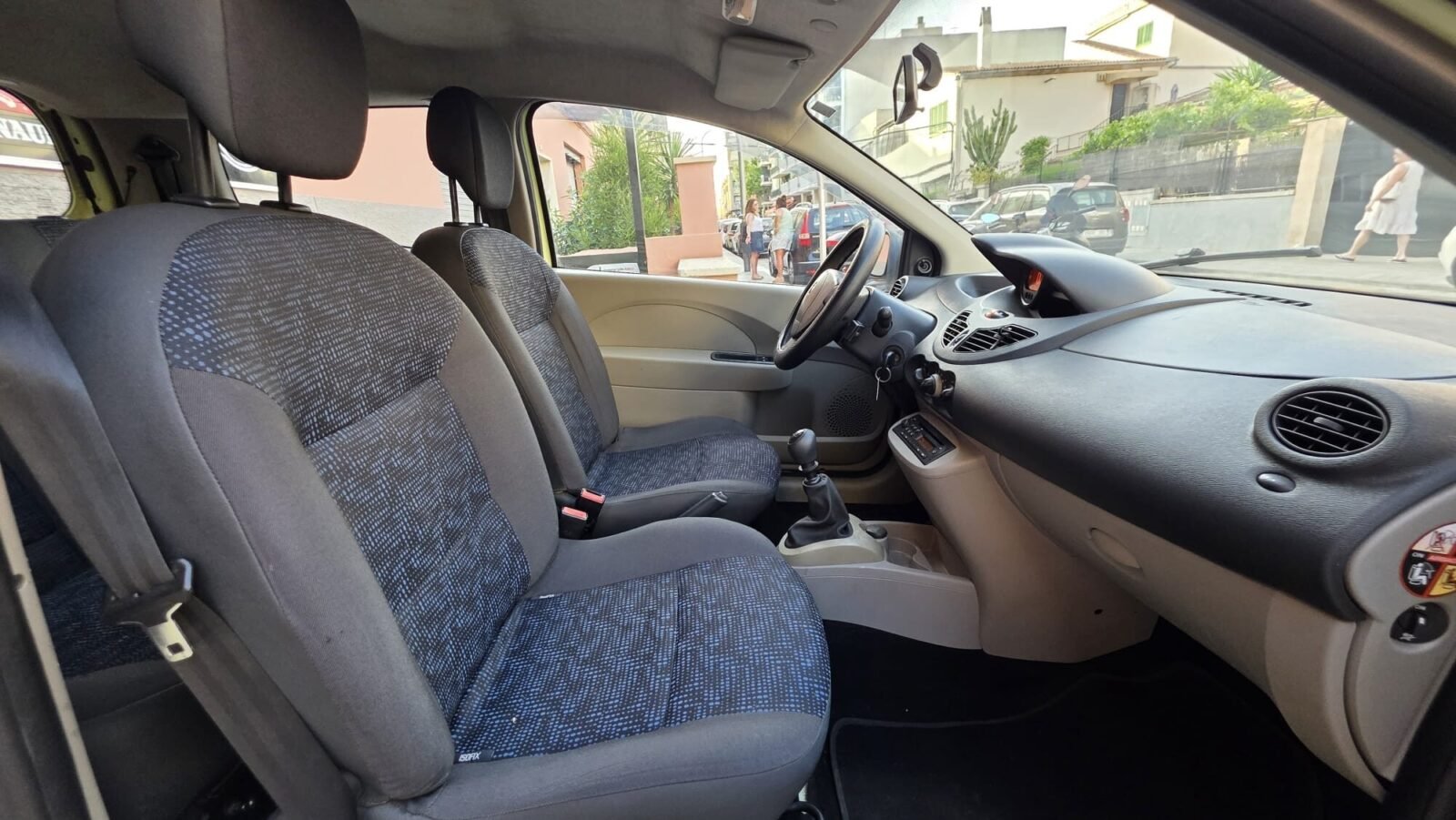 RENAULT twingo 1.2 Authentique