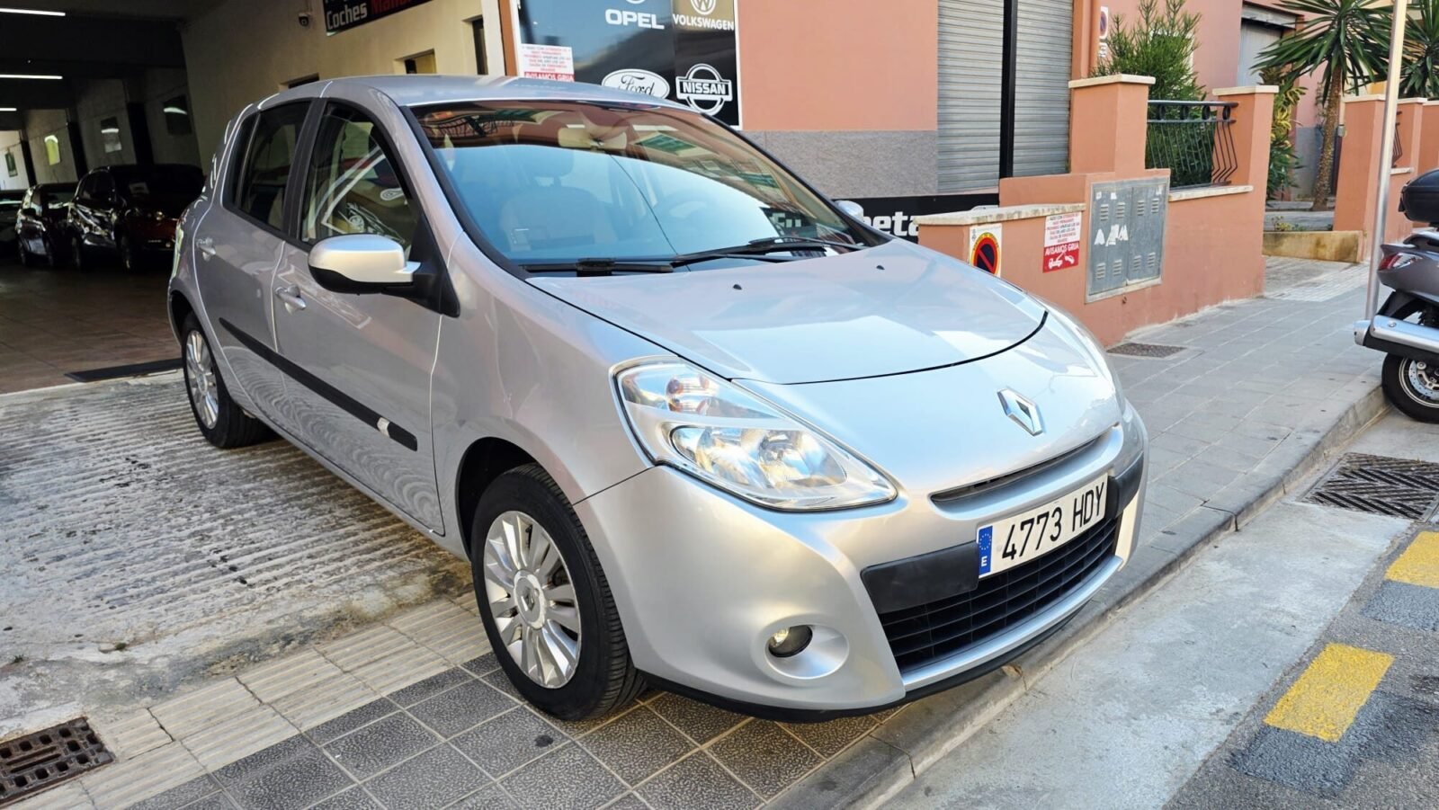 RENAULT CLIO 1.2 Expression