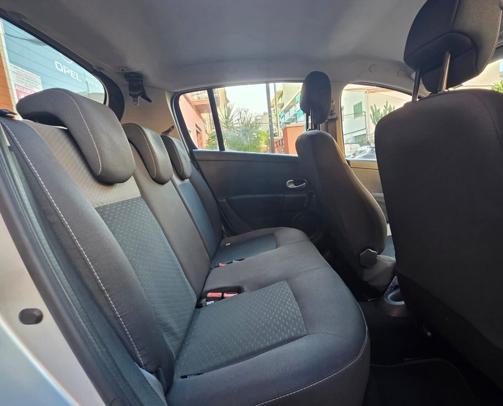 RENAULT CLIO 1.2 Expression