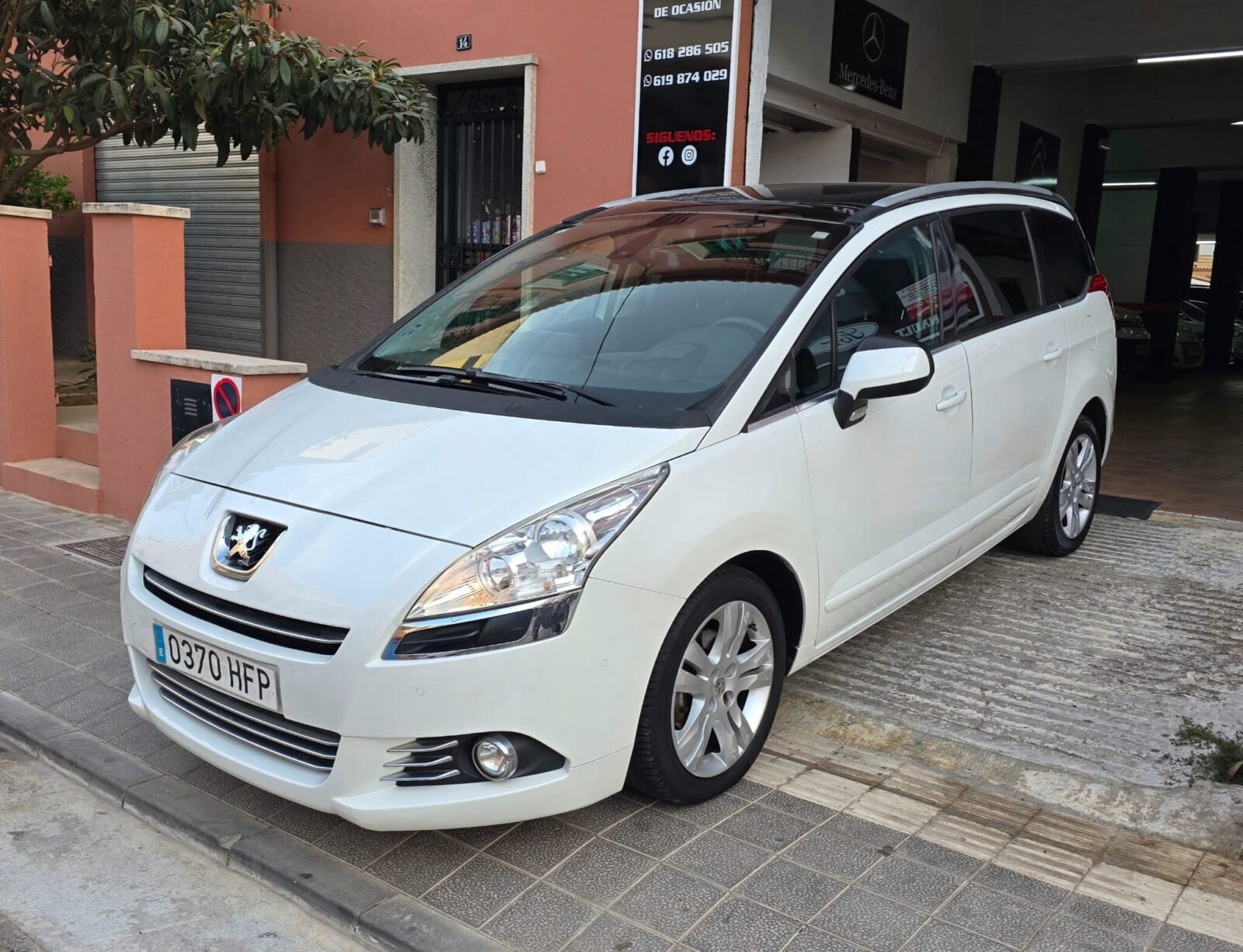 PEUGEOT 5008 Sport Pack