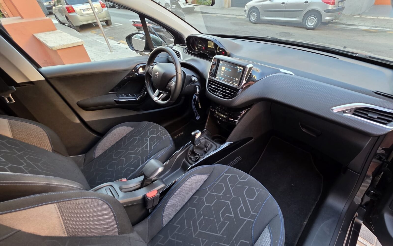 PEUGEOT 2008 Signature 1.2 PureTech 60KW 82CV