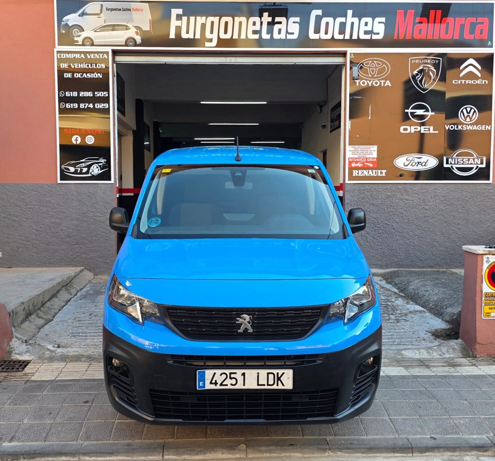 PEUGEOT Partner Premium Standard 600 kg BlueHDi 55 kW