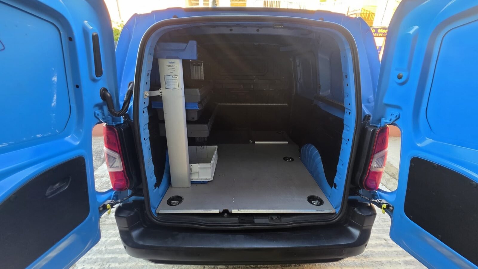PEUGEOT Partner Premium Standard 600 kg BlueHDi 55 kW