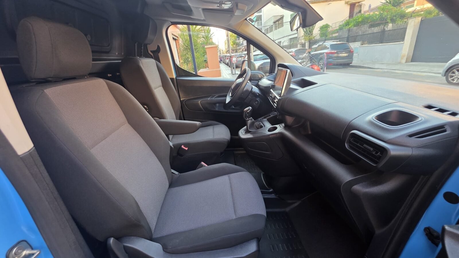 PEUGEOT Partner Premium Standard 600 kg BlueHDi 55 kW