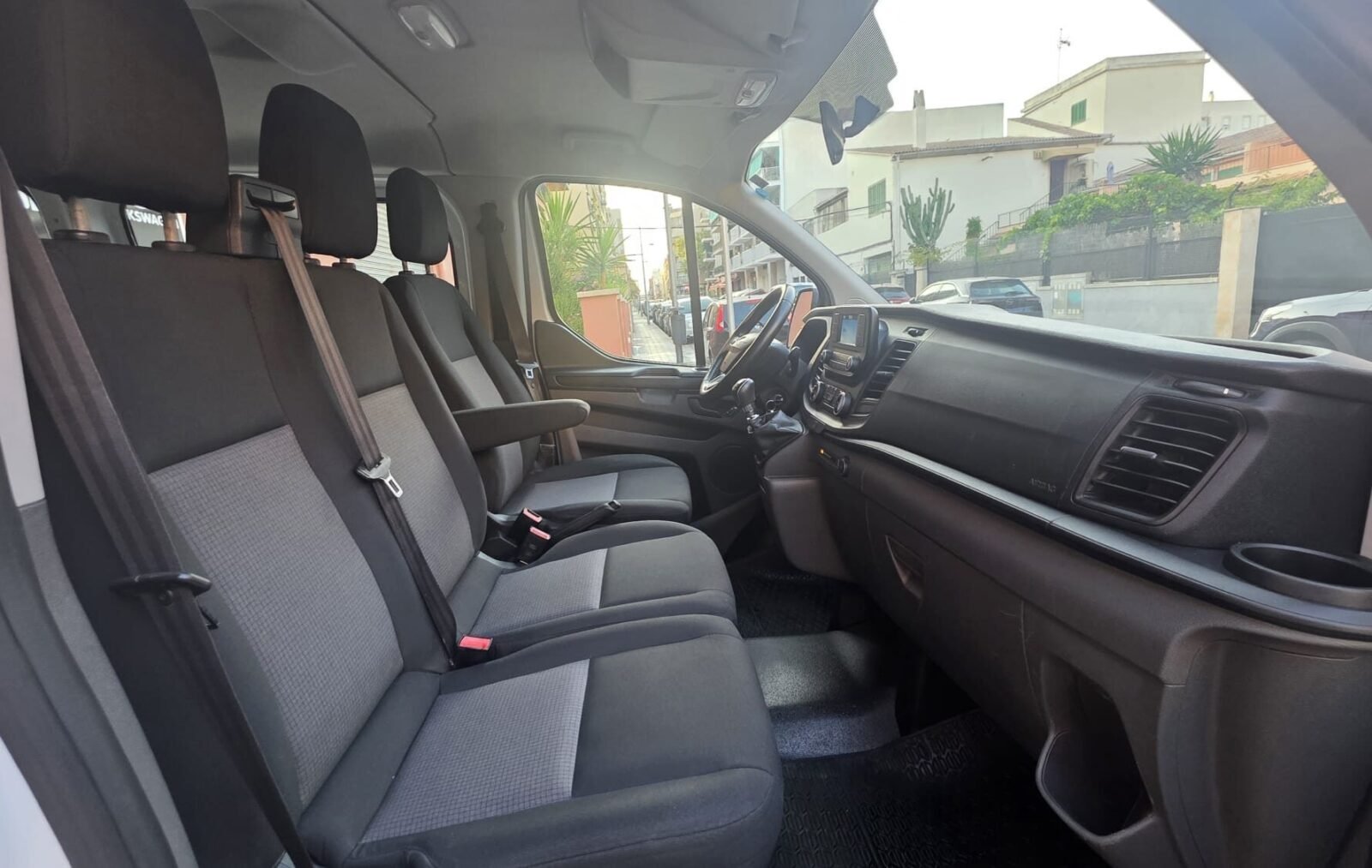 FORD Transit Custom Kombi 2.0 TDCI 77kW 320 L1 Ambiente