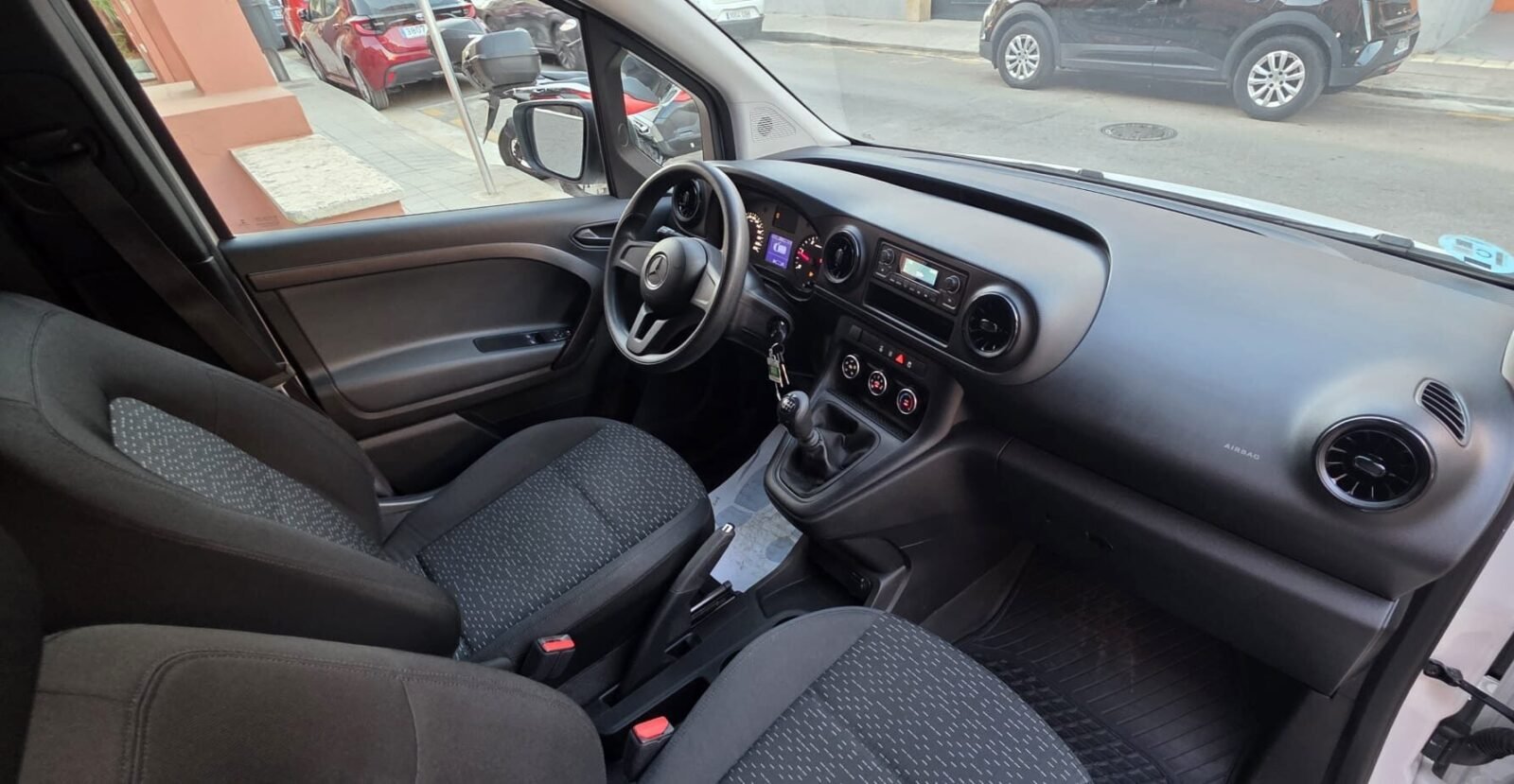 MERCEDES-BENZ Citan COMERCIAL